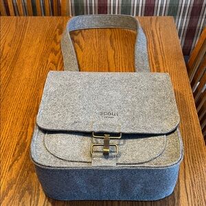 Scout Light Gray Thick Felt multi-use bag for travel, overnight,or diaper bag